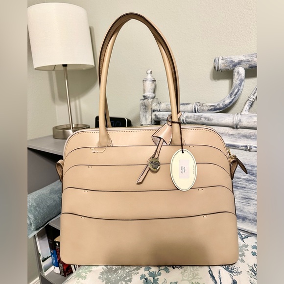 Boldrini large tote. New with tag comes with a designer scarf if u spend $400. - Picture 4 of 13